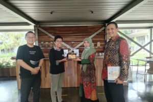 FIKES melakukan MoU dengan Rumah Atsiri Indonesia 2022
